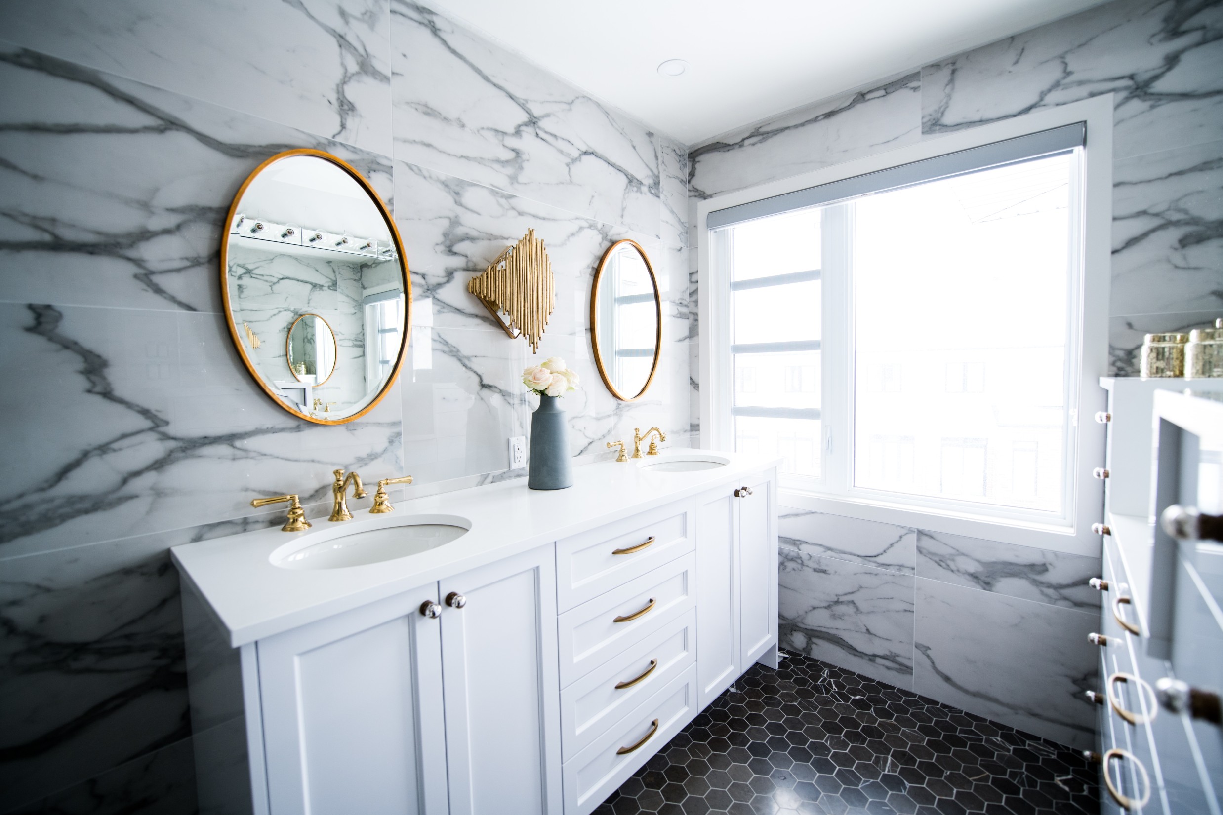 bathroom vanity